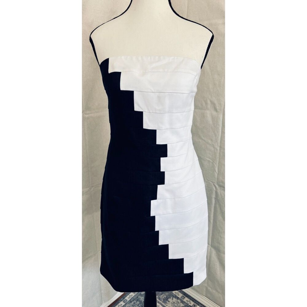 NWT Suzi CHIN for maggy boutique strapless bandage dress. Size 8.
